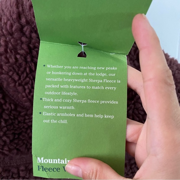 NWT LL Bean Mountain Pile Fleece Vest Sherpa Black Plum Purple Gorpcore Teddy - Picture 3 of 8